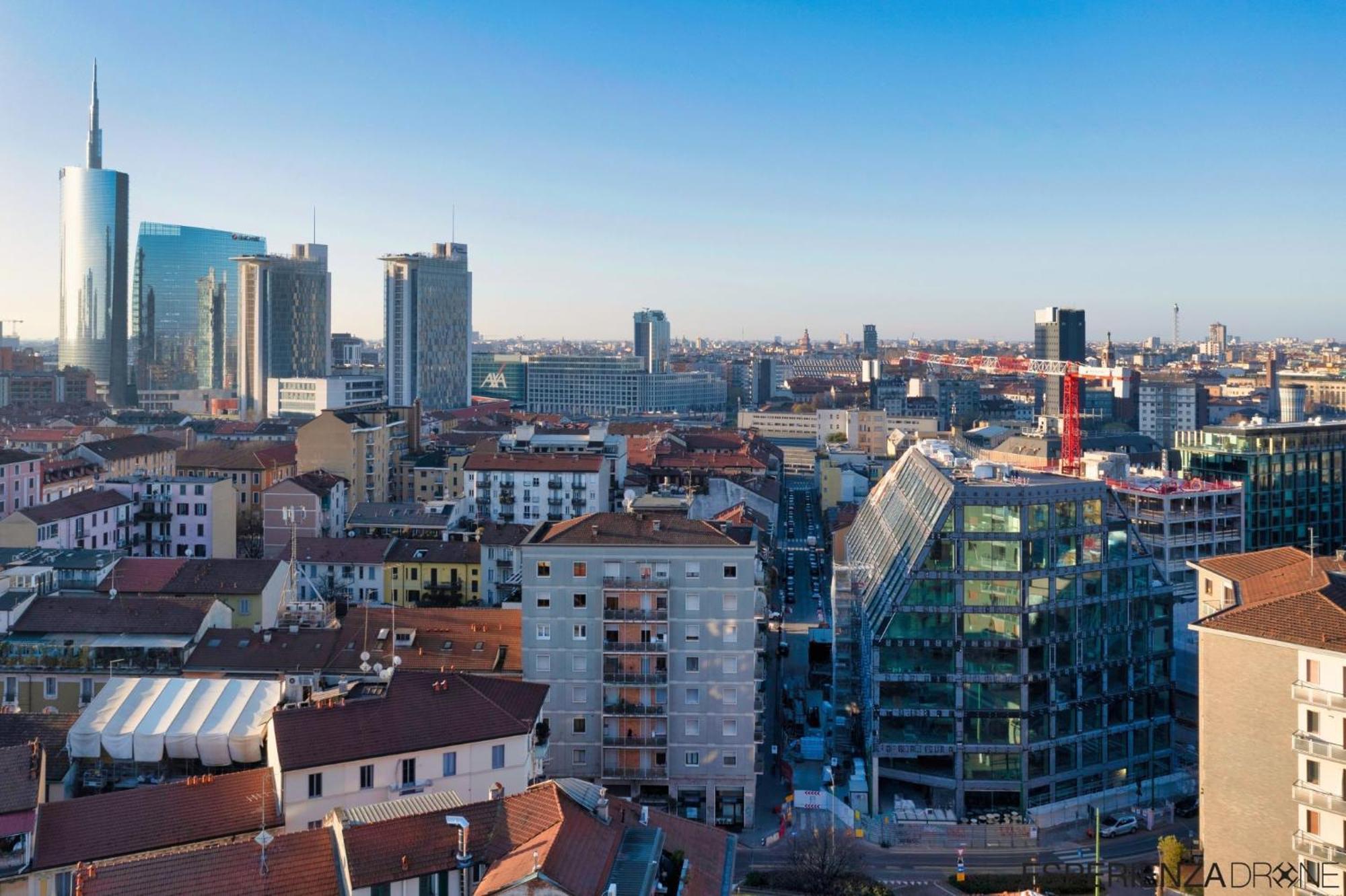 Isola - Bright 2-room With Balcony Appartement Milan