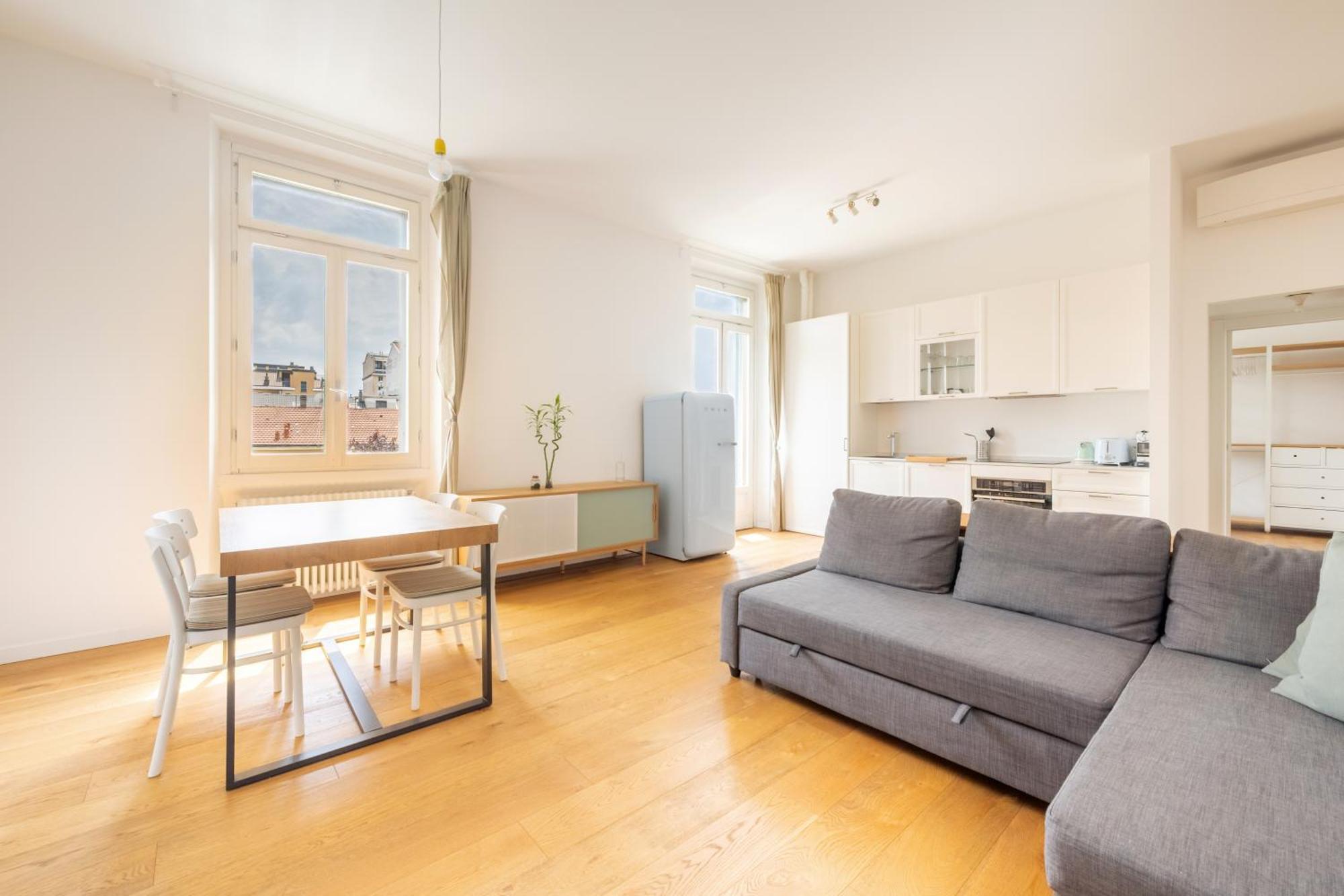 Isola - Bright 2-room With Balcony *
