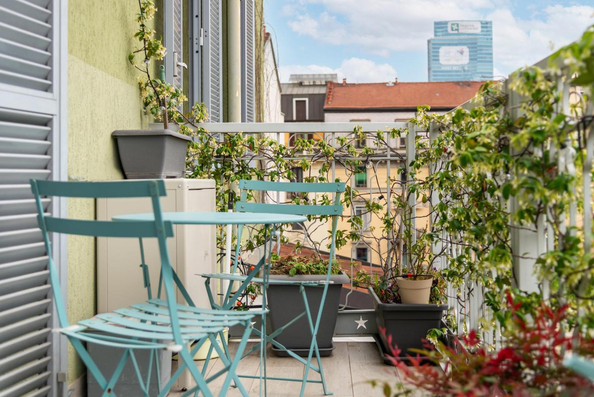 Isola - Bright 2-room With Balcony Appartement *